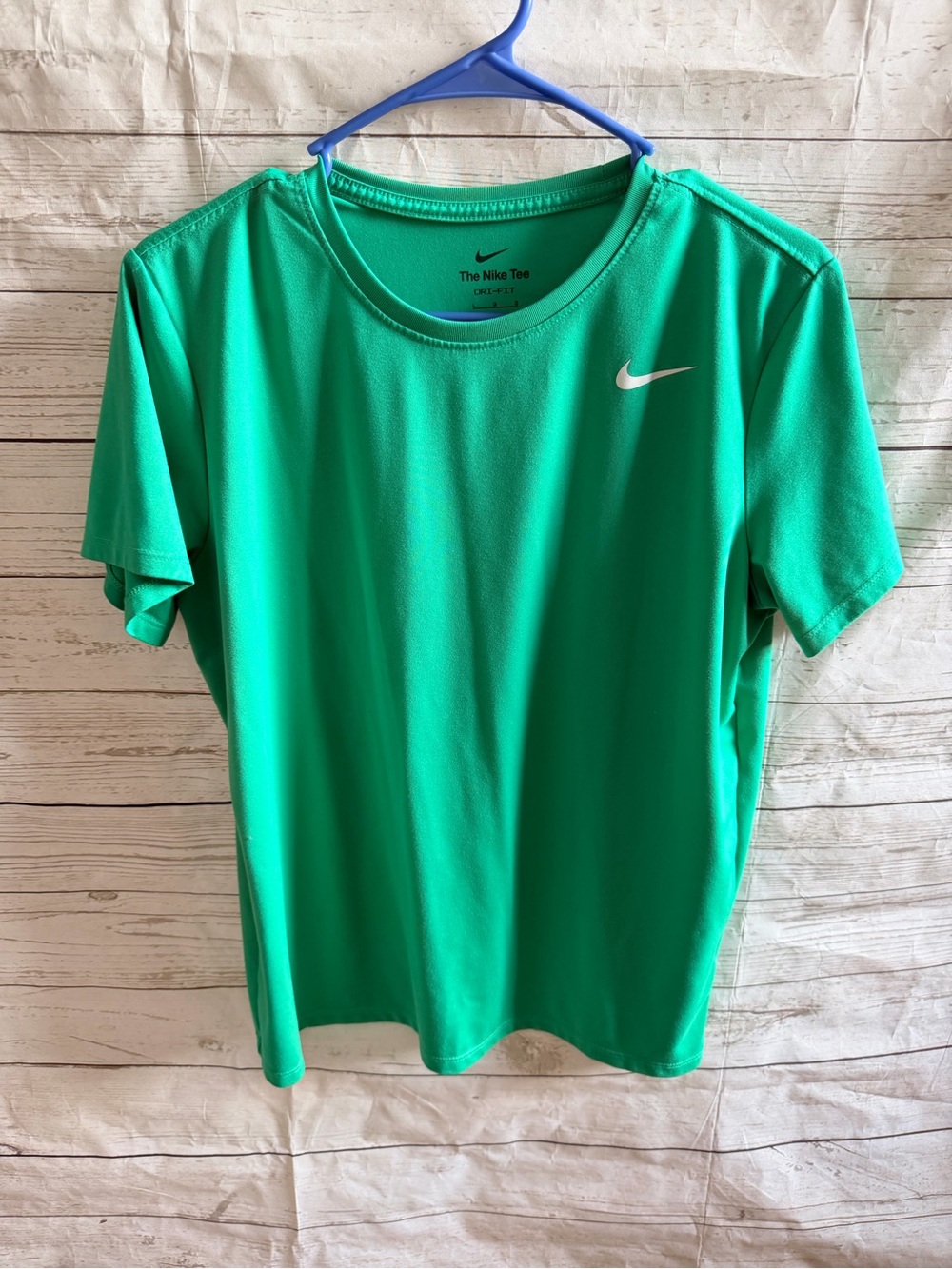 Nike The Nike Tee Dri-FIT in Bright Teal